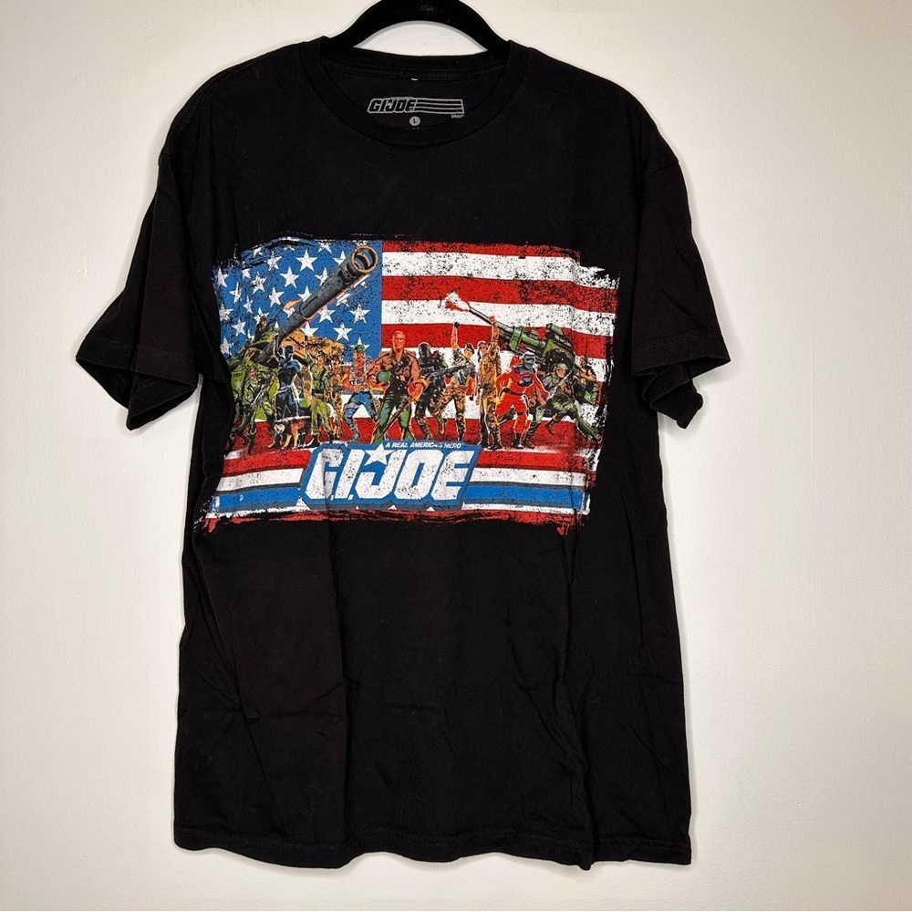 G.I. Joe Mens Popular Characters with Flag T-shirt OOP  Large 2009 Hasbro Large